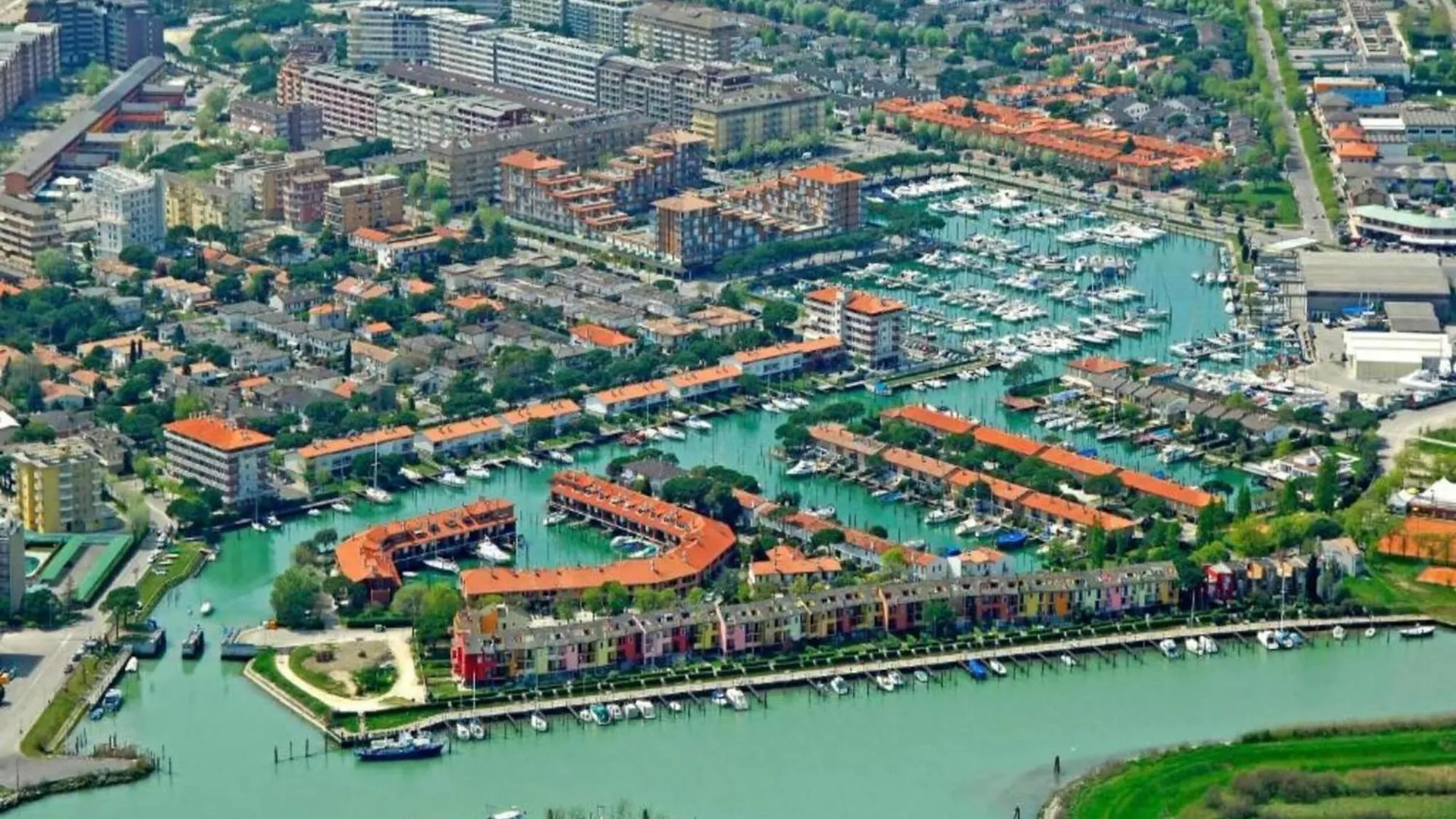 Spacious Apartment In Caorle With Shared Pool La Fagiana